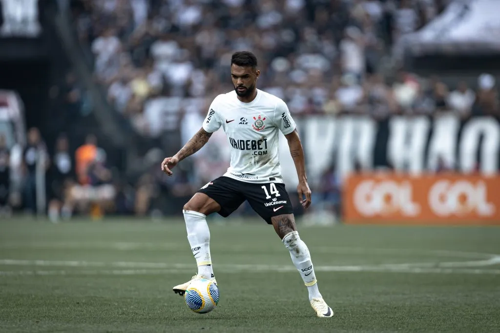 SP – SAO PAULO – 14/04/2024 – BRASILEIRO A 2024, CORINTHIANS X ATLETICO-MG – Raniele jogador do Corinthians durante partida contra o Atletico-MG no estadio Arena Corinthians pelo campeonato Brasileiro A 2024. Foto: Leonardo Lima/AGIF