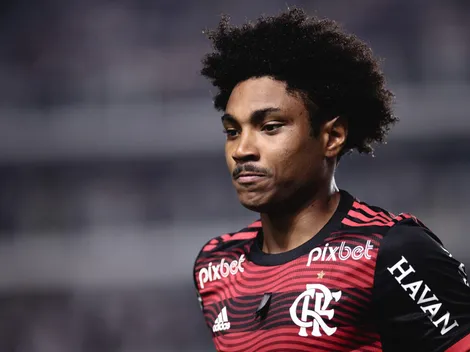 Corinthians acerta com Vitinho até 2027 com salário de R$ 1 milhão