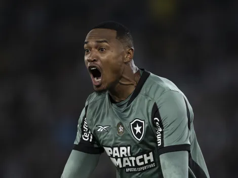 West Ham desiste de contratar John, do Botafogo