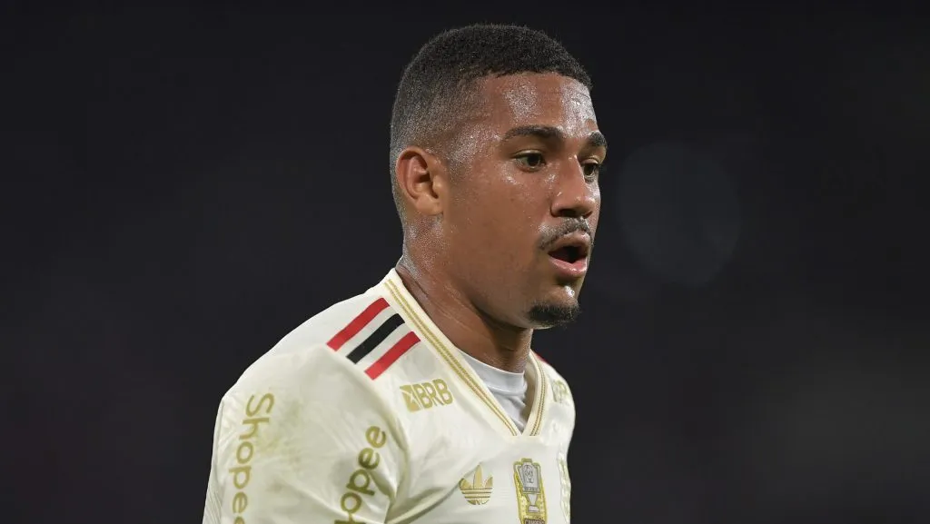 Samuel Lino se pronunciou - Foto: Thiago Ribeiro/AGIF.