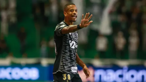 Caio Paulista jogador do Atletico-MG durante partida contra o Juventude no estadio Alfredo Jaconi pelo campeonato Brasileiro A 2025. Foto: Luiz Erbes/AGIF