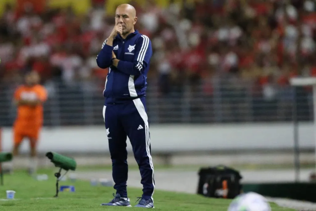 AL – MACEIO – 07/08/2025 – COPA DO BRASIL 2025, CRB X CRUZEIRO – Leonardo Jardim tecnico do Cruzeiro durante a partida entre CRB e Cruzeiro no Estadio Rei Pele em Maceio, pela Copa do Brasil 2025. Foto: Marlon Costa/AGIF
