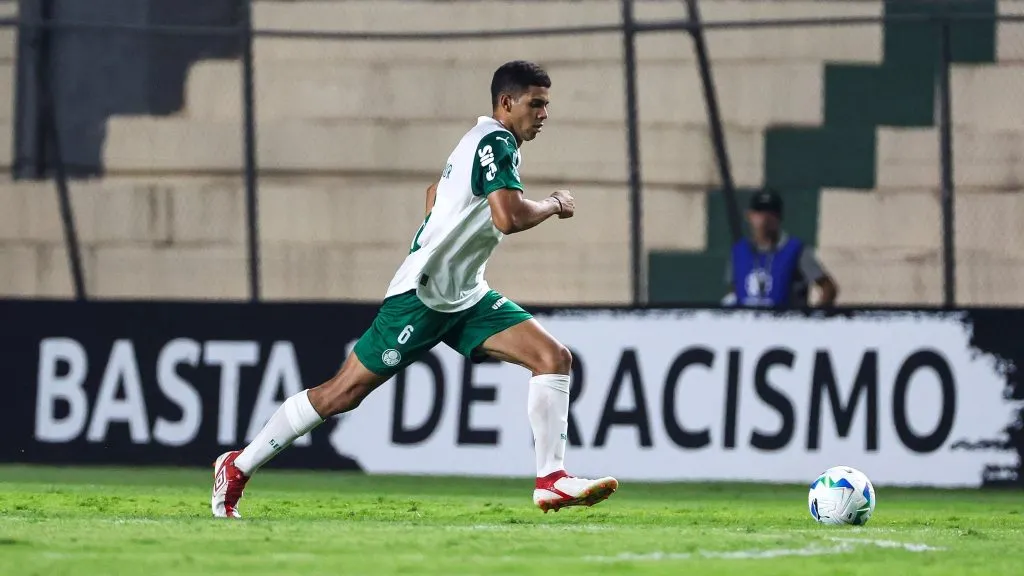 Arthu, lateral da base do Palmeiras (Imagem: Fabio Menotti/Palmeiras)