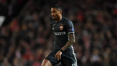 Vitinho em partida diante do Manchester United. (Photo by Gareth Copley/Getty Images)