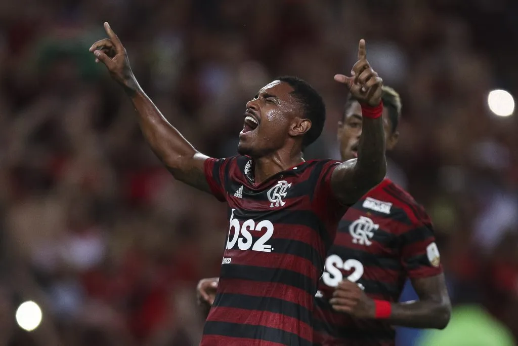 Vitinho comemora gol marcado pelo Flamengo.  (Photo by Buda Mendes/Getty Images)