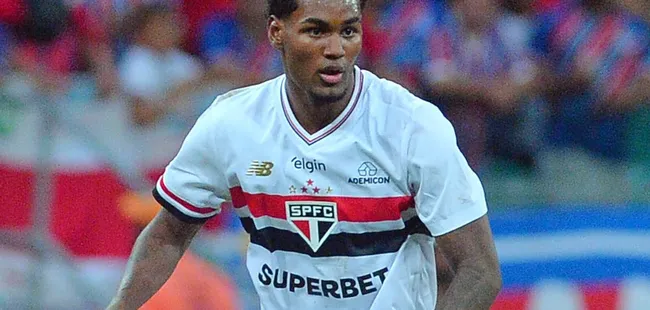 BA – SALVADOR – 31/05/2025 – BRASILEIRO A 2025, BAHIA X SAO PAULO – Lucas Ferreira, jogador do Sao Paulo durante partida contra o Bahia no estadio Arena Fonte Nova pelo campeonato Brasileiro A 2025. Foto: Walmir Cirne/AGIF