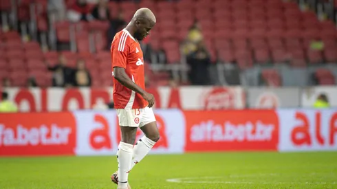 RS – PORTO ALEGRE – 03/08/2025 – BRASILEIRO A 2025, INTERNACIONAL X SAO PAULO – Enner Valencia jogador do Internacional lamenta durante partida contra o Sao Paulo no estadio Arena do Gremio pelo campeonato Brasileiro A 2025. Foto: Maxi Franzoi/AGIF
