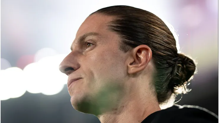 Filipe Luis tecnico do Flamengo durante partida contra o Mirassol no estadio Maracana pelo campeonato Brasileiro A 2025. Foto: Jorge Rodrigues/AGIF
