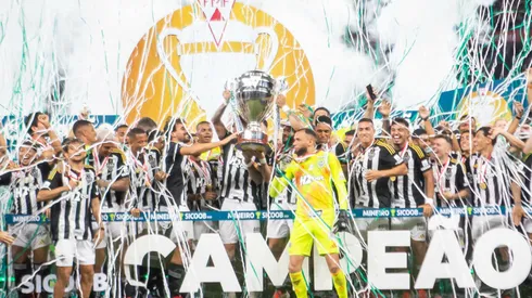 MG - BELO HORIZONTE - 15/03/2025 - MINEIRO 2025, AMERICA-MG X ATLETICO-MG - Jogadores do Atletico-MG comemoram titulo de campeao apos partida contra o America-MG no estadio Mineirao pela decisao do campeonato Mineiro 2025. Foto: Fernando Moreno/AGIF