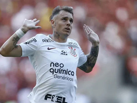 Flamengo tenta atravessar o Grêmio em negociação por Róger Guedes