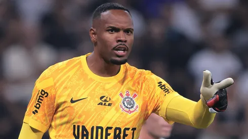 Carlos Miguel durante confronto contra o América-RN na Copa do Brasil de 2024.