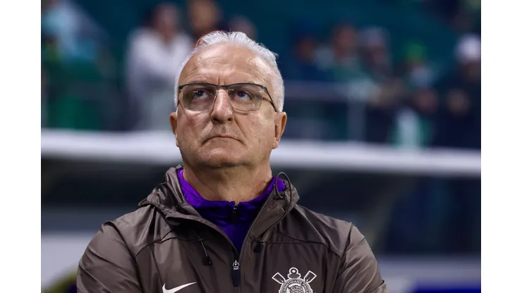 Dorival durante confronto contra o Palmeiras na Copa do Brasil 2025.