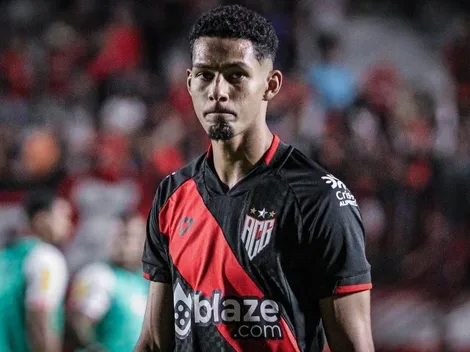 Botafogo ainda espera resposta do Atlético-GO para contar com Alix Vinicius