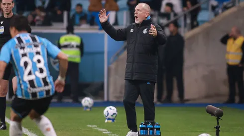 Mano Menezes em Grêmio x Sport p