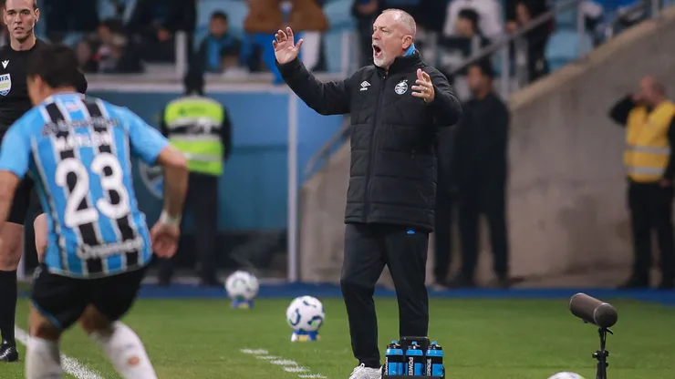 Mano Menezes em Grêmio x Sport p