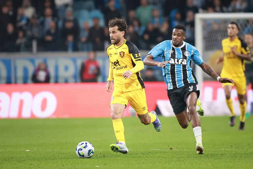 Lucas Lima jogador do Sport durante partida contra o Gremio no estadio Arena do Gremio pelo campeonato Brasileiro A 2025. Foto: Maxi Franzoi/AGIF