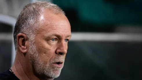 Mano Menezes tecnico do Corinthians durante partida contra o Coritiba no estadio Couto Pereira pelo campeonato Brasileiro A 2023.