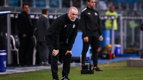RS – PORTO ALEGRE – 29/05/2025 – COPA SUL-AMERICANA 2025, GREMIO X SPORTIVO LUQUENO – Mano Menezes tecnico do Gremio durante partida contra o Sportivo Luqueno no estadio Arena do Gremio pelo campeonato Copa Sul-americana 2025. Foto: Maxi Franzoi/AGIF