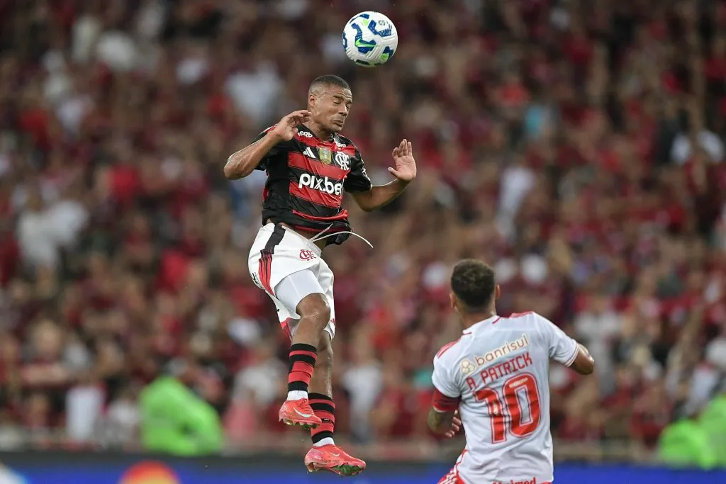 De La Cruz enfrenta Internaciogonal relacionado Flamengo
