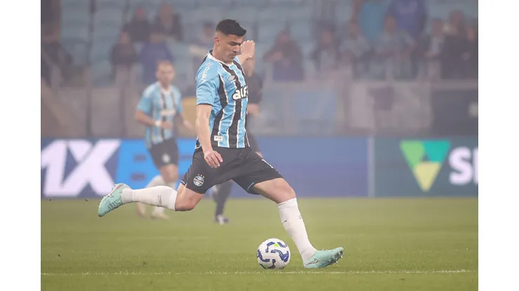 RS - PORTO ALEGRE - 10/08/2025 - BRASILEIRO A 2025, GREMIO X SPORT - Fabian Balbuena jogador do Gremio durante partida contra o Sport no estadio Arena do Gremio pelo campeonato Brasileiro A 2025. Foto: Maxi Franzoi/AGIF