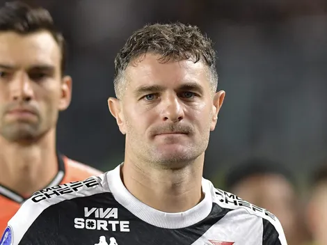 Pablo Vegetti, responsável por 41,5% dos gols do Vasco, está suspenso no duelo contra o Santos