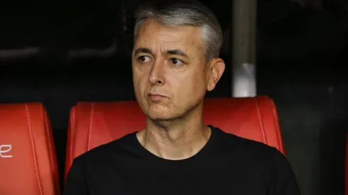 Tiago Nunes durante confronto entre Botafogo e Internacional no Brasileirão 2023.