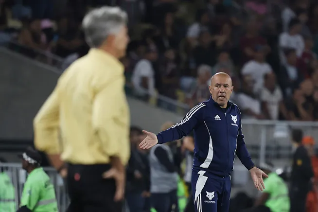 Leonardo Jardim, comandando o Cruzeiro contra o Fluminense –  (Photo by Wagner Meier/Getty Images)