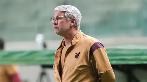 Odair Hellmann tecnico do Athletico-PR durante partida contra o America-MG no estadio Independencia pelo campeonato Brasileiro B 2025. Foto: Gilson Lobo/AGIF