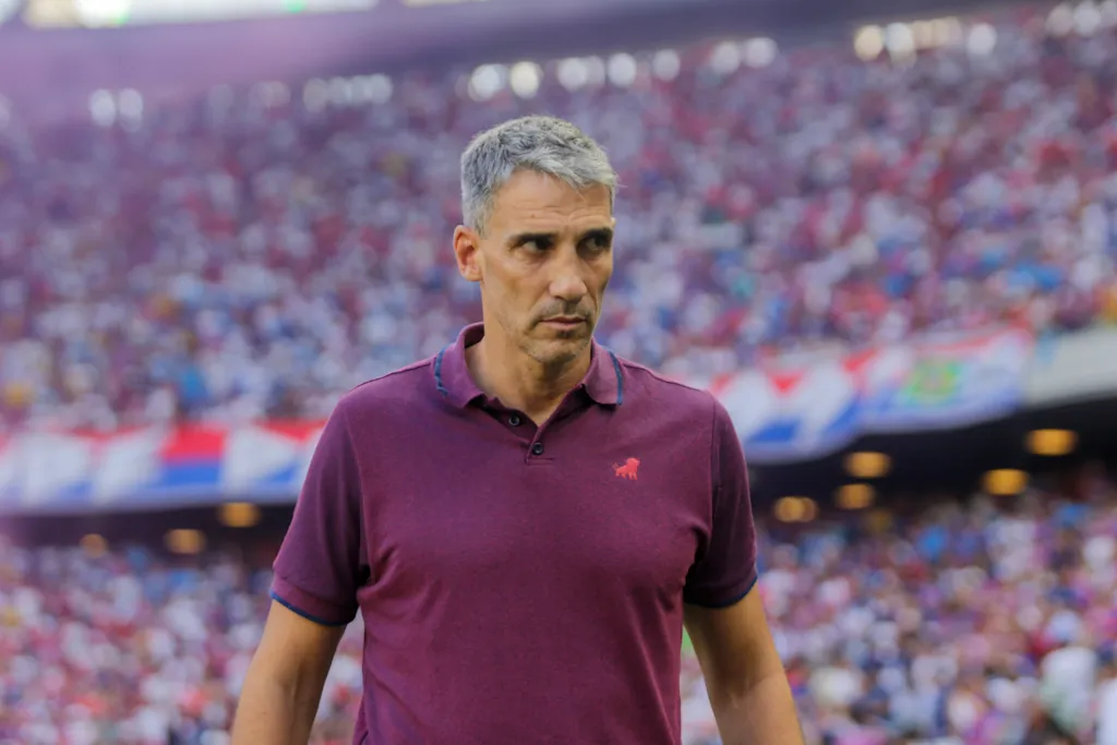 Vojvoda tecnico do Fortaleza durante partida contra o Ceara no estadio Arena Castelao pelo campeonato Cearense 2024. Foto: Lucas Emanuel/AGIF