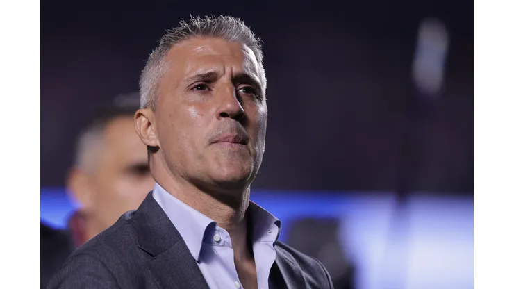 Crespo durante confronto contra o Corinthians no Campeonato Brasileiro de 2025. Foto: Ettore Chiereguini/AGIF
