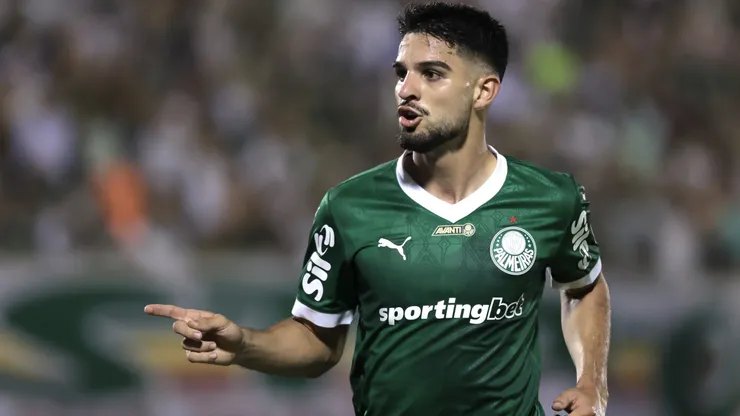 Flaco Lopez jogador do Palmeiras comemora seu gol durante partida contra o Sao Bernardo no estadio Primeiro de Maio pelo campeonato Paulista 2025.