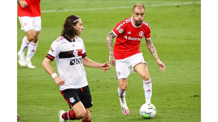 RS - Porto Alegre - 25/10/2020 - BRASILEIRO A 2020, INTERNACIONAL X FLAMENGO - D'Alessandro jogador do Internacional durante partida contra o Flamengo no estadio Beira-Rio pelo campeonato Brasileiro A 2020. Foto: Pedro H. Tesch/AGIF
