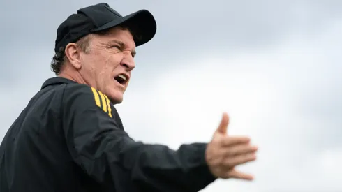 RJ – RIO DE JANEIRO – 10/08/2025 – BRASILEIRO A 2025, VASCO X ATLETICO-MG – Cuca tecnico do Atletico-MG durante partida contra o Vasco no estadio Sao Januario pelo campeonato Brasileiro A 2025. Foto: Jorge Rodrigues/AGIF