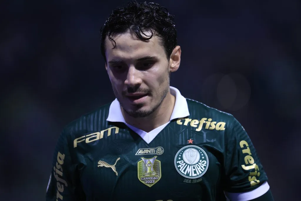 SP – SAO PAULO – 11/07/2024 – BRASILEIRO A 2024, PALMEIRAS X ATLETICO-GO – Raphael Veiga jogador do Palmeiras durante partida contra o Atletico-GO no estadio Arena Allianz Parque pelo campeonato Brasileiro A 2024. Foto: Marcello Zambrana/AGIF