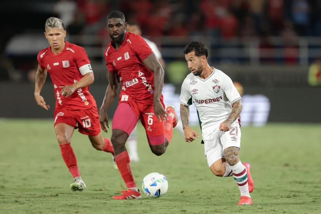Luciano Acosta em campo contra o América de Cali. Foto: Marcelo Gonçalves/Fluminense
