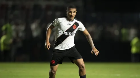 Matheus Carvalho pelo Vasco. Foto: Jorge Rodrigues/AGIF