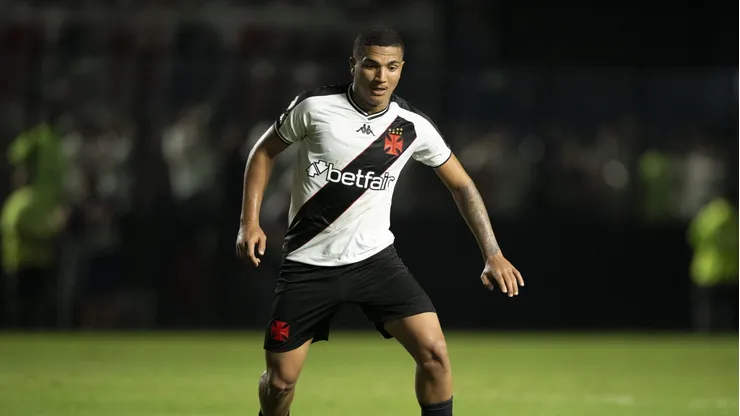 Matheus Carvalho pelo Vasco. Foto: Jorge Rodrigues/AGIF