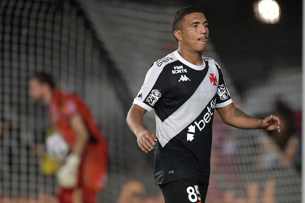 Matheus Carvalho jogador do Vasco durante partida contra o Operario no estadio Sao Januario pelo campeonato Copa Do Brasil 2025. Foto: Thiago Ribeiro/AGIF