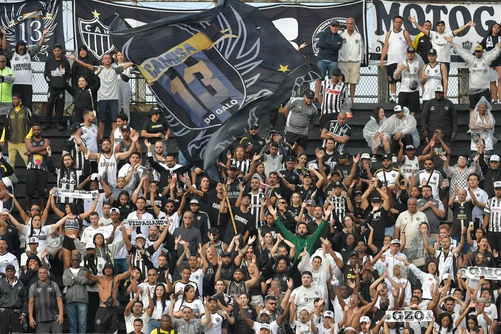 RJ – RIO DE JANEIRO – 10/08/2025 – BRASILEIRO A 2025, VASCO X ATLETICO-MG – Torcida do Atletico-MG durante partida contra Vasco no estadio Sao Januario pelo campeonato Brasileiro A 2025. Foto: Thiago Ribeiro/AGIF