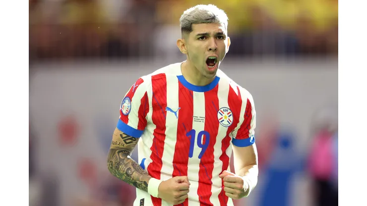 HOUSTON, TEXAS - JUNE 24: Julio Enciso of Paraguay celebrates after scoring the team's first goal during the CONMEBOL Copa America 2024 Group D match between Colombia and Paraguay at NRG Stadium on June 24, 2024 in Houston, Texas. (Photo by Tim Warner/Getty Images)