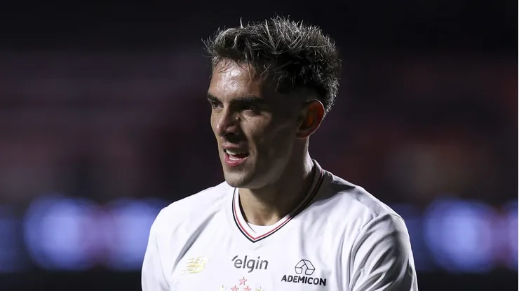 Enzo Díaz, lateral-esquerdo do São Paulo. Foto: Ricardo Moreira