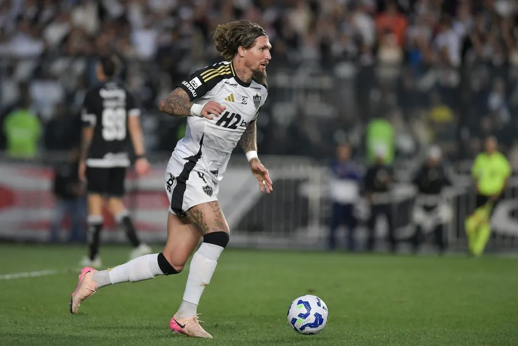 RJ – RIO DE JANEIRO – 10/08/2025 – BRASILEIRO A 2025, VASCO X ATLETICO-MG – Lyanco jogador do Atletico-MG durante partida contra o Vasco no estadio Sao Januario pelo campeonato Brasileiro A 2025. Foto: Thiago Ribeiro/AGIF