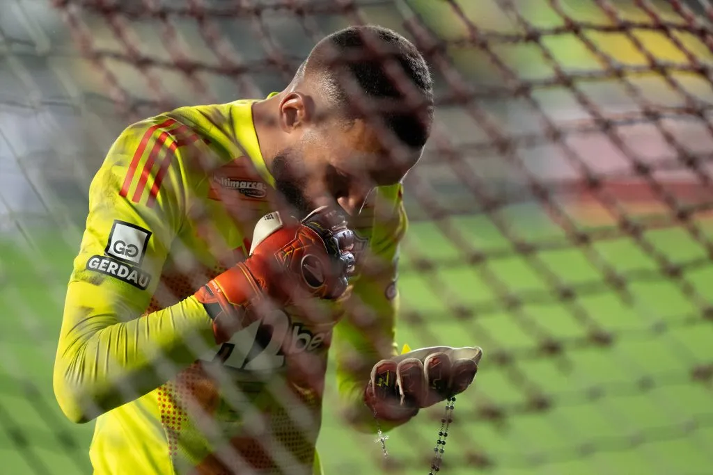 RJ – RIO DE JANEIRO – 10/08/2025 – BRASILEIRO A 2025, VASCO X ATLETICO-MG – Everson goleiro do Atletico-MG durante partida contra o Vasco no estadio Sao Januario pelo campeonato Brasileiro A 2025. Foto: Jorge Rodrigues/AGIF