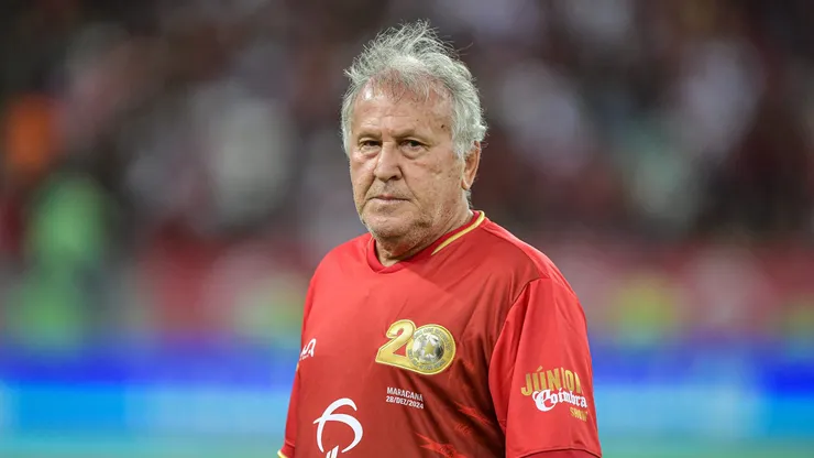 Zico durante jogo das estrelas, no Maracanã. Foto: Thiago Ribeiro/AGIF