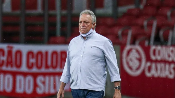 Abel Braga tecnico do Internacional durante partida contra o Fortaleza no estadio Beira-Rio pelo campeonato Brasileiro A 2020. Foto: Fernando Alves/AGIF