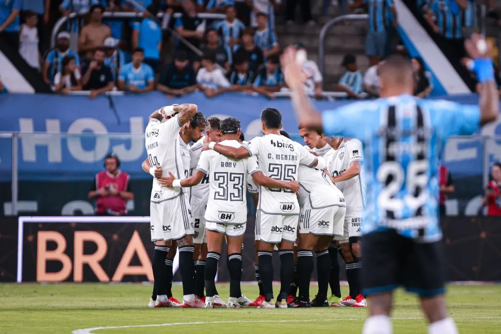 SP – PORTO ALEGRE – 29/03/2025 – BRASILEIRO A 2025, GREMIO X ATLETICO-MG – Jogadores do Atletico-MG antes da partida contra Gremio no estadio Arena do Gremio pelo campeonato Brasileiro A 2025. Foto: Maxi Franzoi/AGIF