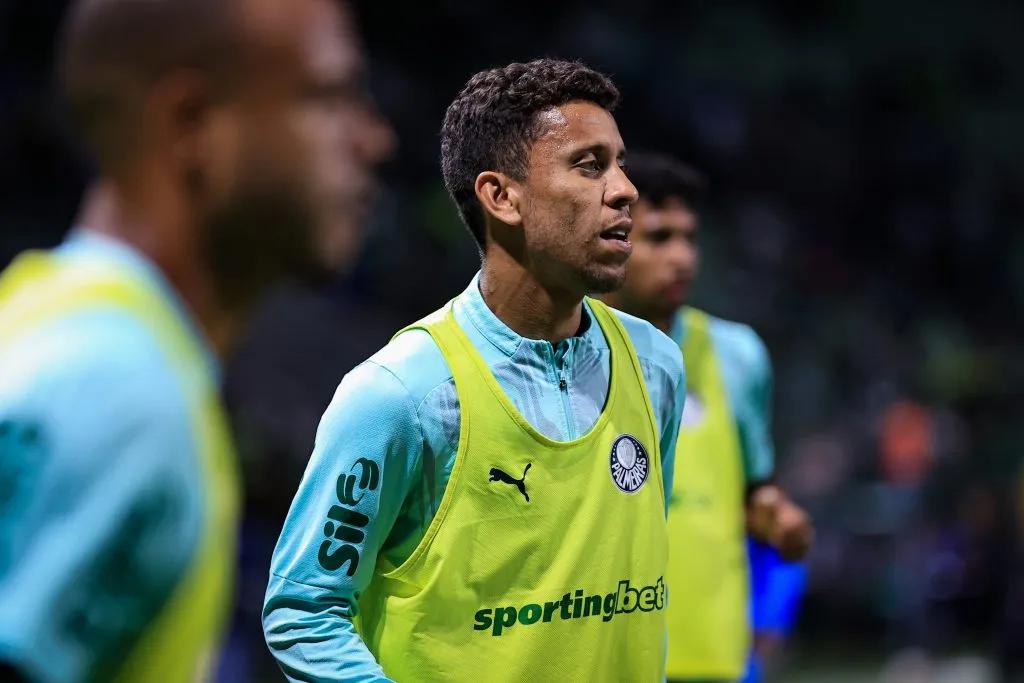 SP – SAO PAULO – 22/05/2025 – COPA DO BRASIL 2025, PALMEIRAS X CEARA – Marcos Rocha jogador do Palmeiras durante aquecimento antes da partida contra o Ceara no estadio Arena Allianz Parque pelo campeonato Copa Do Brasil 2025. Foto: Fabio Giannelli/AGIF