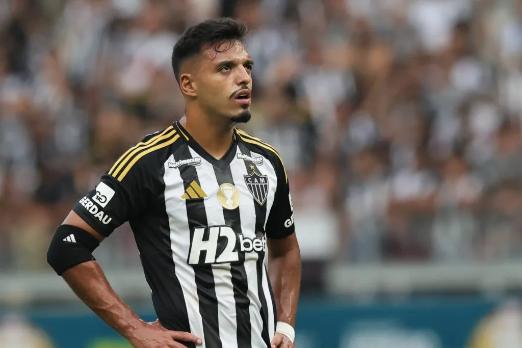 MG – BELO HORIZONTE – 15/03/2025 – MINEIRO 2025, AMERICA-MG X ATLETICO-MG – Gabriel Menino jogador do Atletico-MG durante partida contra o America-MG no estadio Mineirao pelo campeonato Mineiro 2025. Foto: Gilson Lobo/AGIF