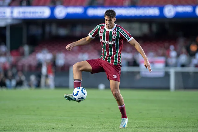 Facundo Bernal atuando pelo Fluminense em 2025 –  (Photo by Riquelve Nata/Sports Press Photo/Getty Images)
