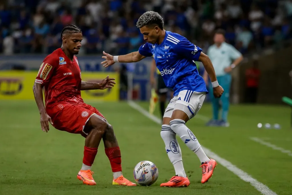 Rodriguinho atuando em Cruzeiro x Tombense – Foto: Fernando Moreno/AGIF